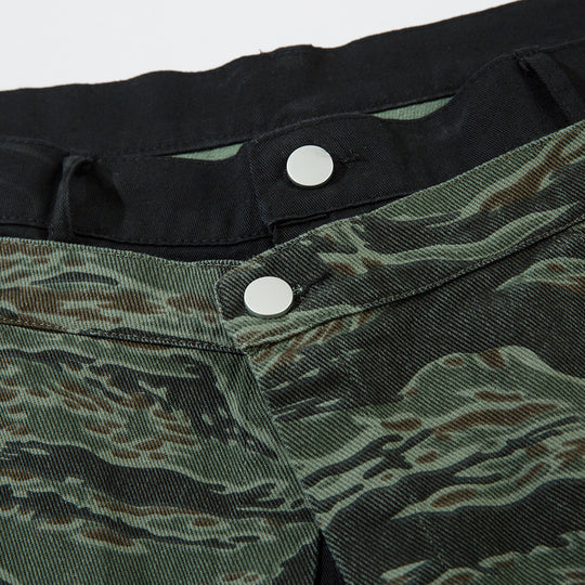 Camouflage Tiger Pattern Loose Shorts Men