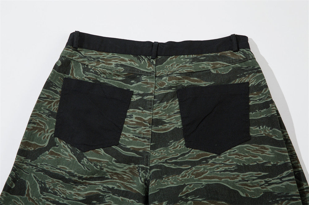 Camouflage Tiger Pattern Loose Shorts Men