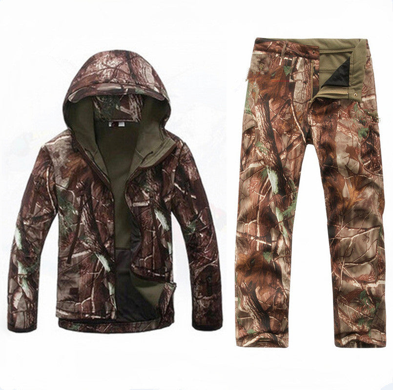 Men And Women Outdoor Windproof And Waterproof Warm Rushing Jacket
